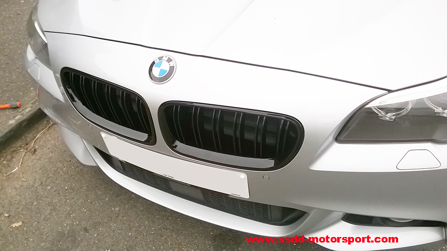 bmw-f10-f11-gloss-black-double-slats-grilles-5.jpg