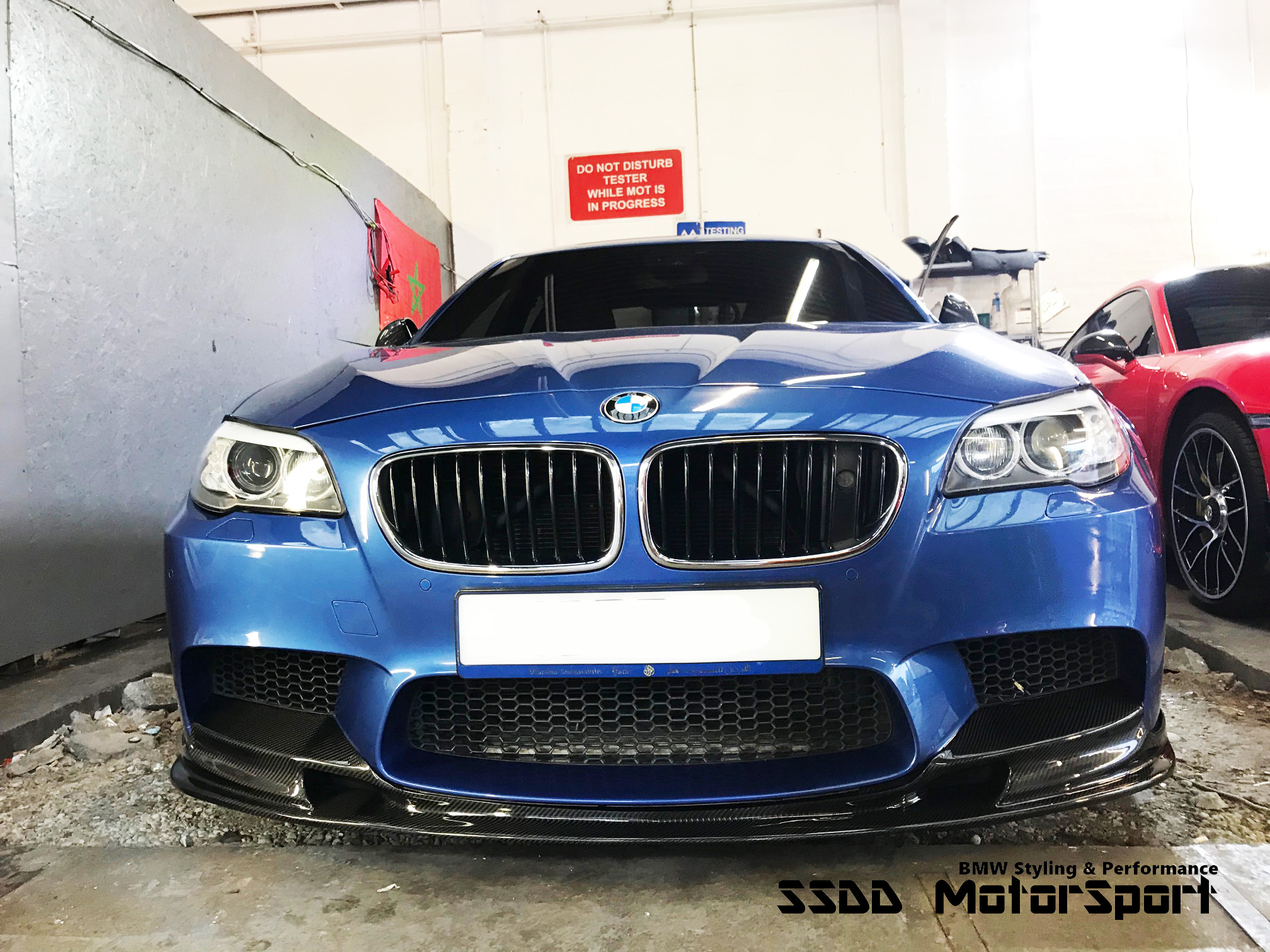 bmw-f10-m5-3d-style-carbon-front-splitter-5.jpg