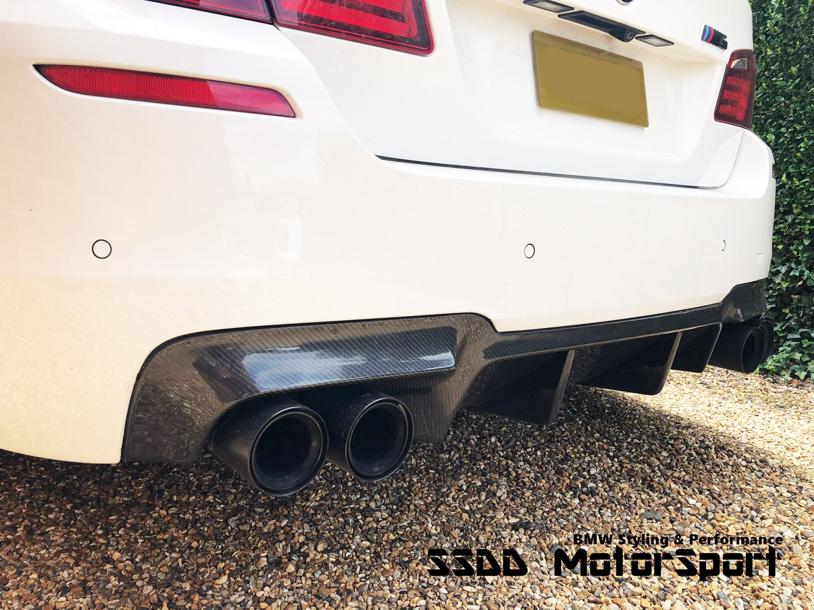 bmw-f10-m5-msport-3d-carbon-fibre-rear-diffuser-2.jpg