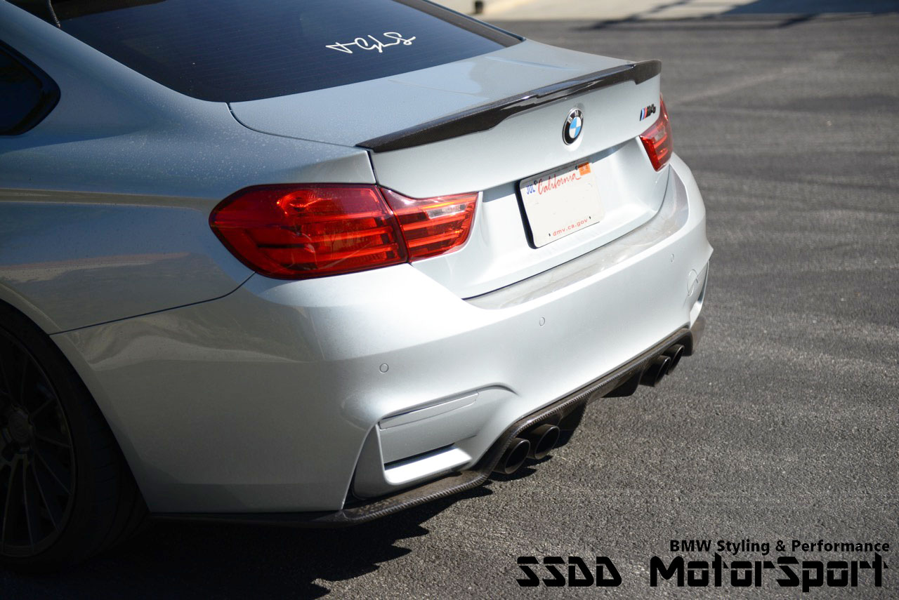 bmw-f80-m3-f82-f83-m4-3d-style-carbon-diffuser-fitted-1.jpg