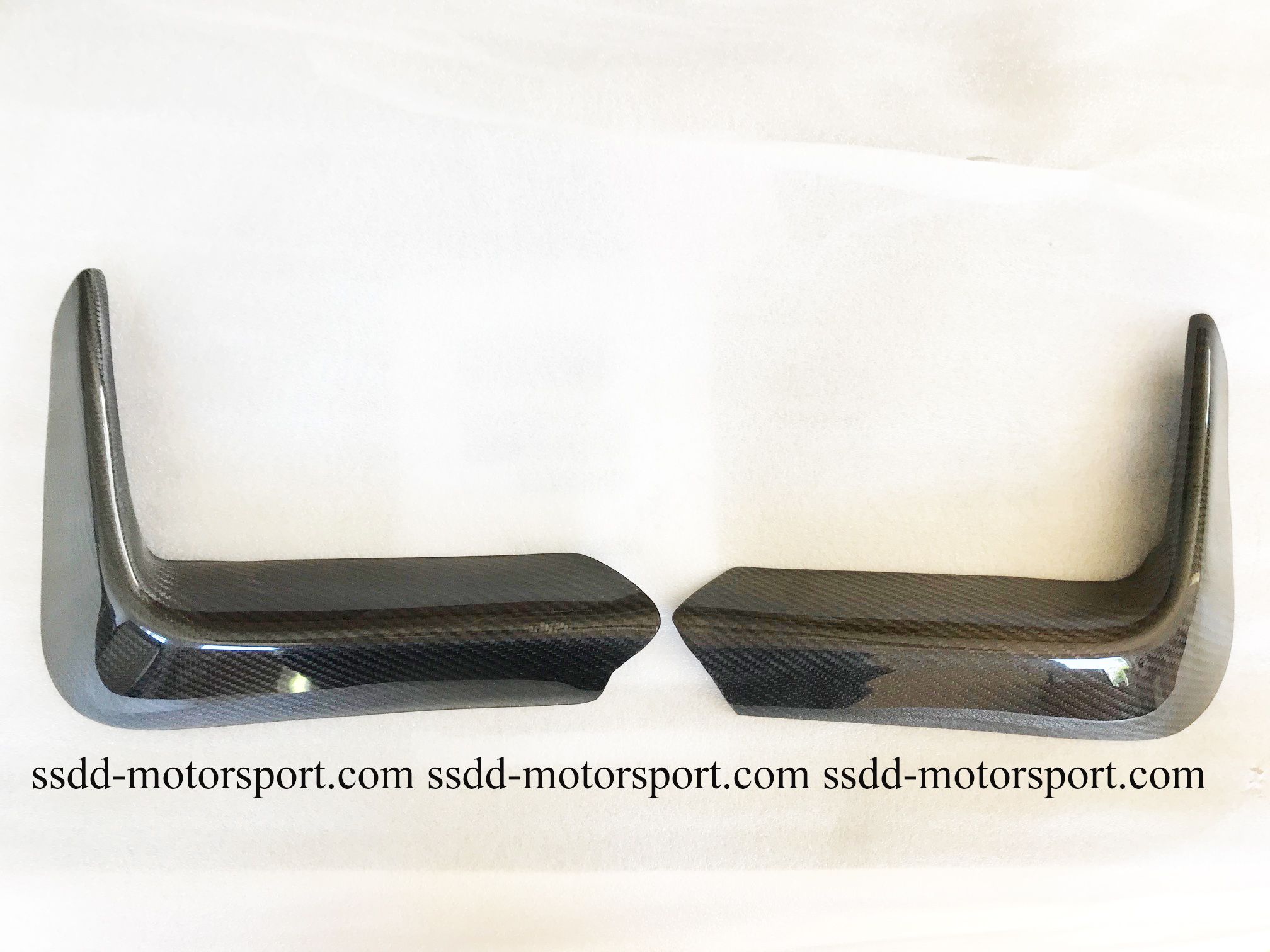 bmw-f82-m4-rear-bumper-splitters.jpg