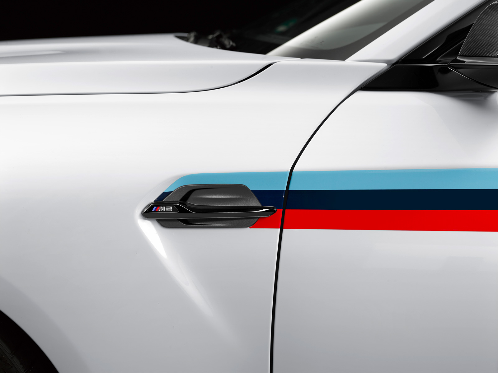 bmw-f87-m2-competition-black-side-vents-genine-bmw.jpg