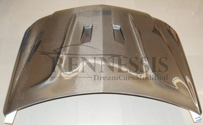 c63-black-series-style-carbon-fibre-bonnet-for-w204-c-class-1.jpg