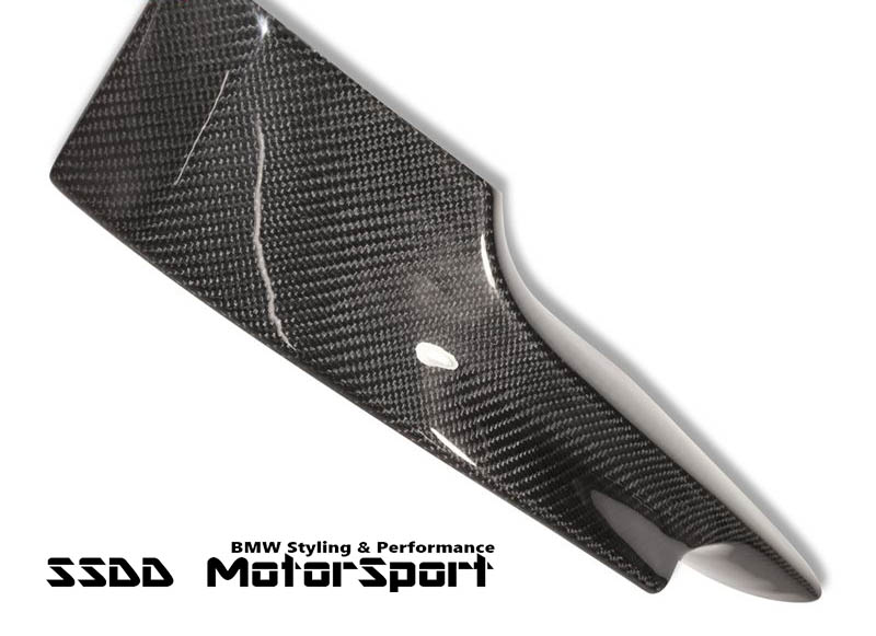 e92-e93-msport-3d-carbon-corner-splitters-closeup.jpg