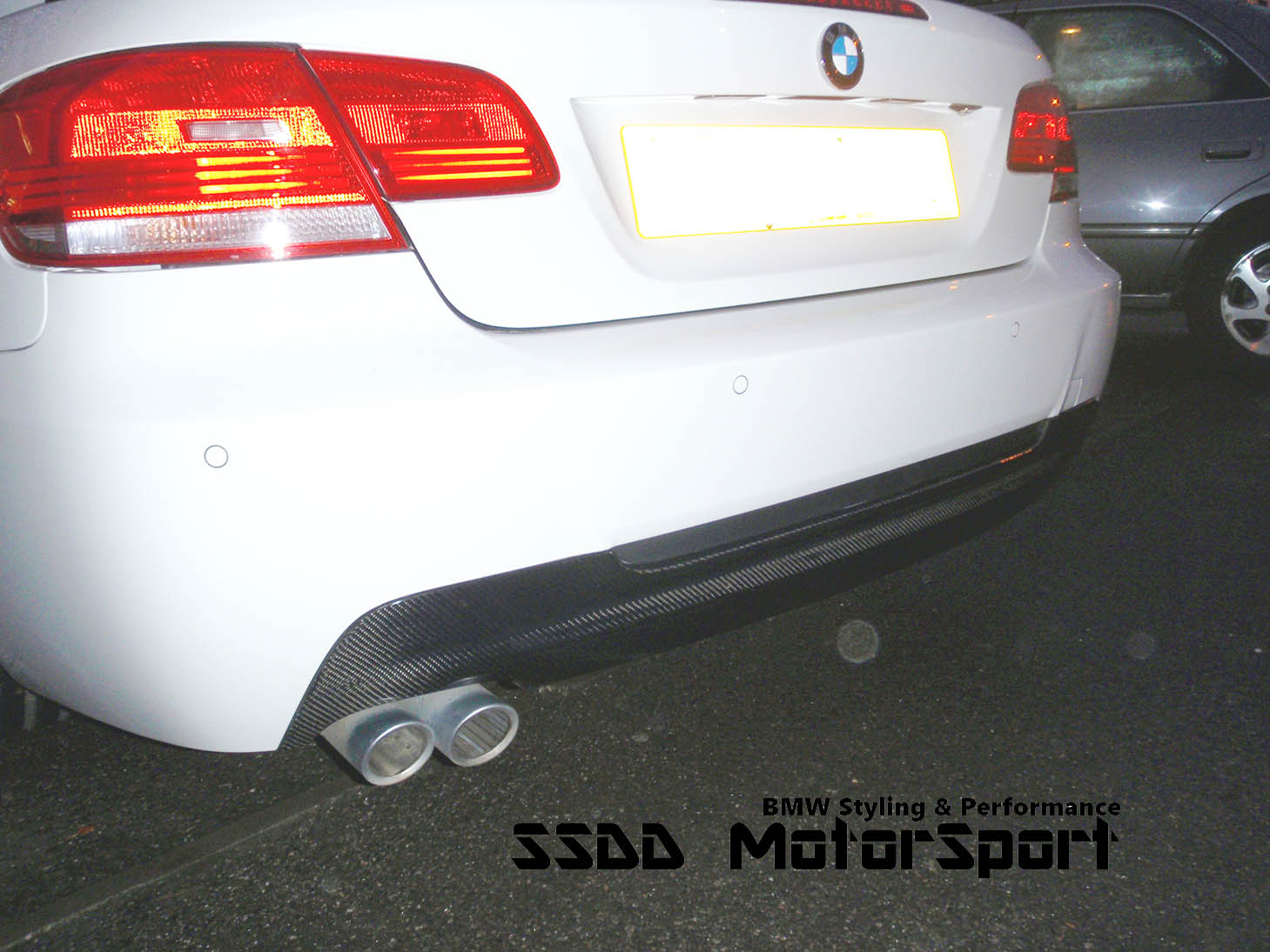 e92-e93-msport-carbon-diffuser-single-exit-installed-large-2.jpg