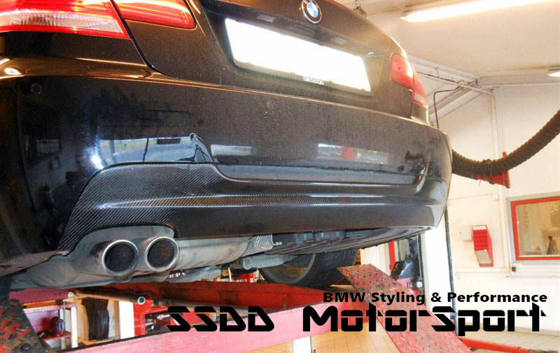 e92-e93-msport-carbon-diffuser-single-exit-installed.jpg