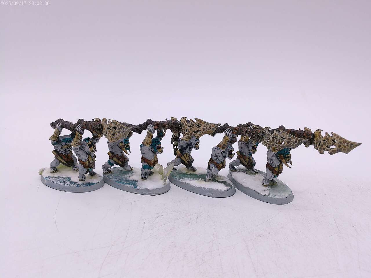 Painted Bonesplitterz Army (Icebone) with Rogue Idol!