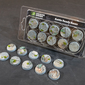 Gamers Grass: Urban Warfare Bases 25mm (10)