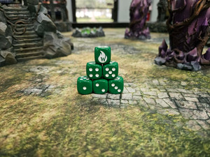 10 x Warpfire D6 Green/White Dice