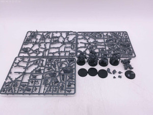 7 x Plague Marines (partially assembled)