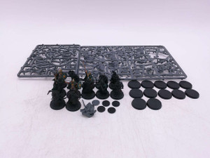 24 x Warriors of Rohan™ (partially assembled)