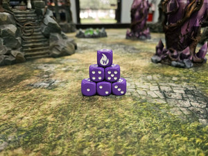 10 x Warpfire D6 Purple/White Dice