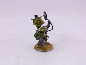 1 x Warboss (yellow)
