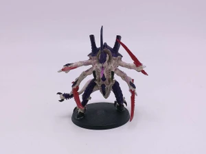 1 x The Swarmlord (purple horn)