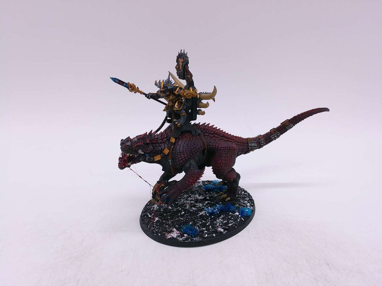 1 x Saurus Oldblood on Carnosaur