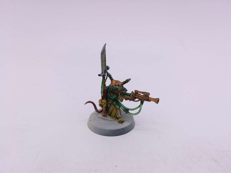 1 x Warlock Engineer (oop, green)