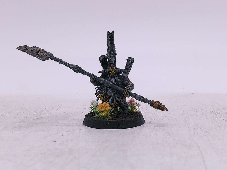 1 x Auric Runefather