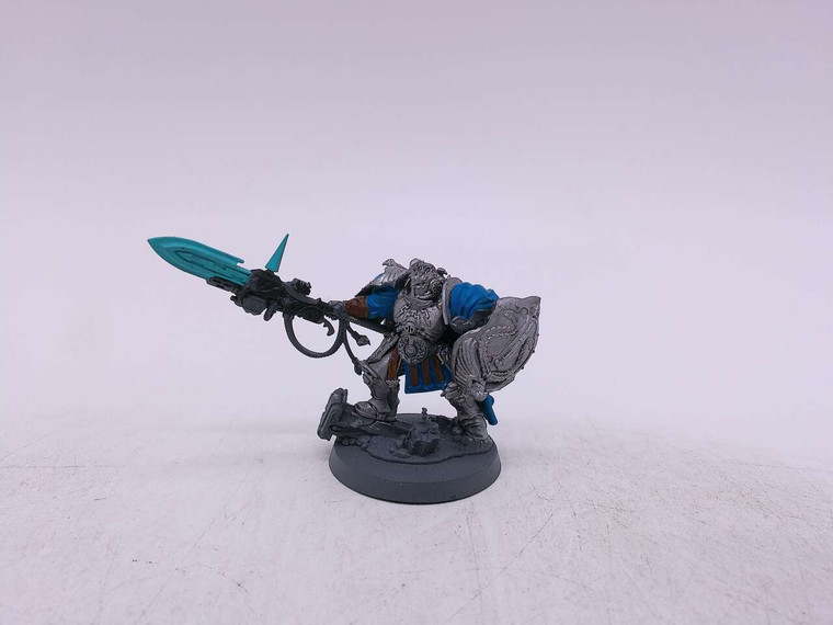 1 x Shield-Captain