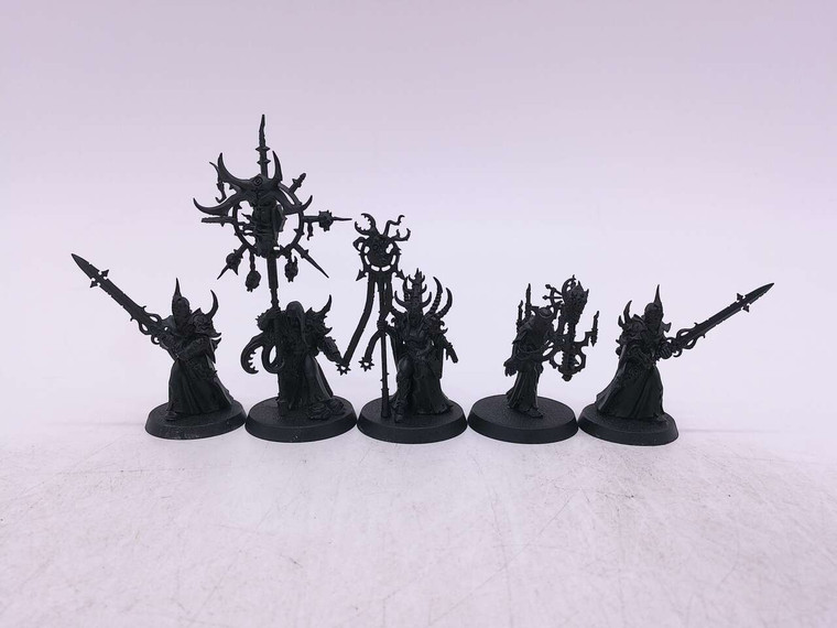 5 x Dark Commune