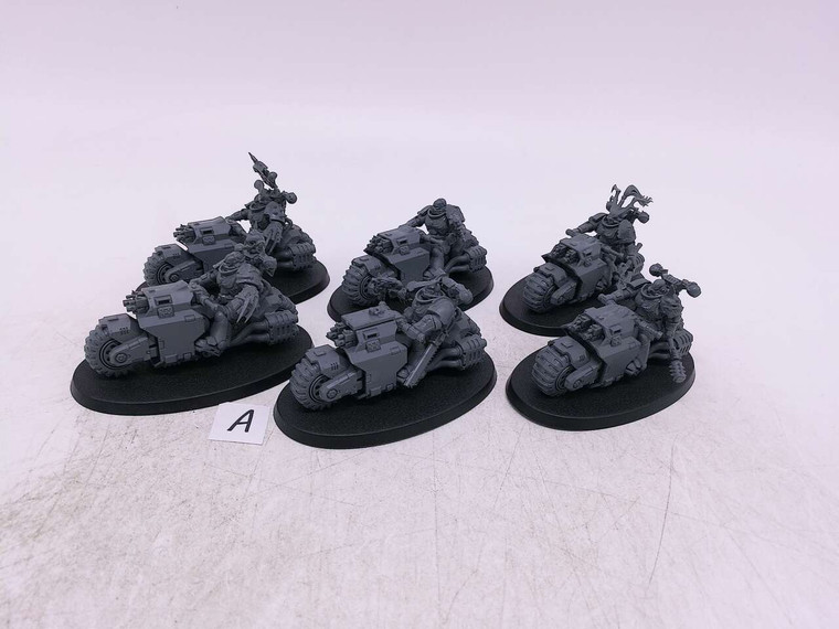 6 x Custom Chaos Outriders/ Custom Chaos Bikers (A)