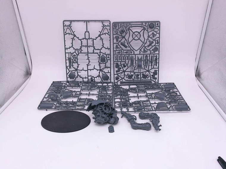 1 x Cerastus Knight Lancer (partially assembled)