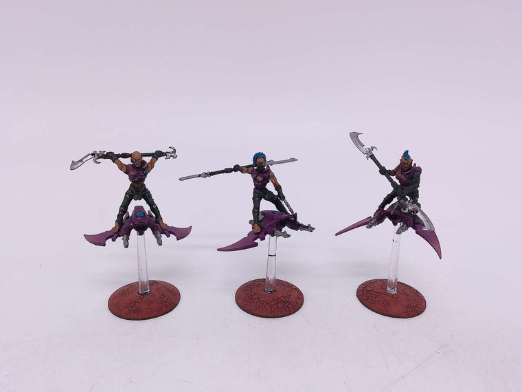 3 x Hellions