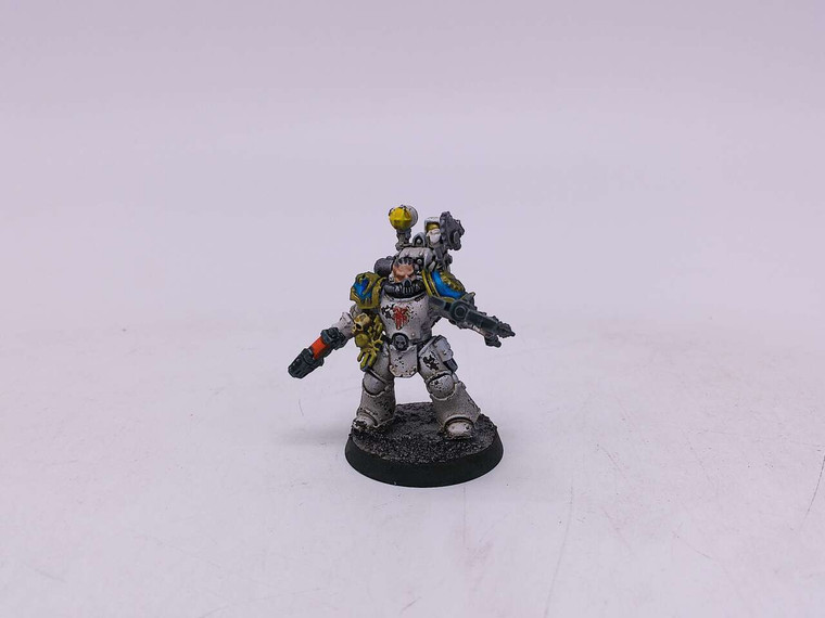 1 x Custom World Eaters Apothecary