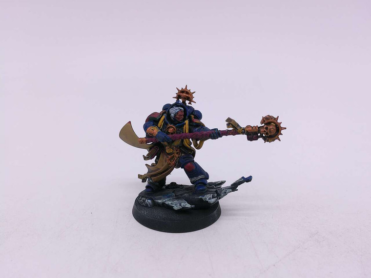 1 x Space Marine Librarian