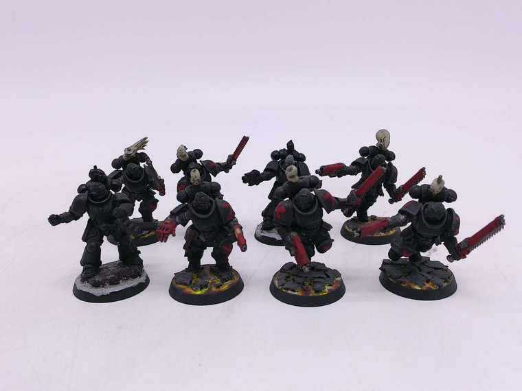 8 x Assault Intercessor Squad (black/red)