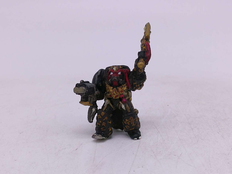 1 x Space Wolf Rune Priest in Terminator Armor (oop)