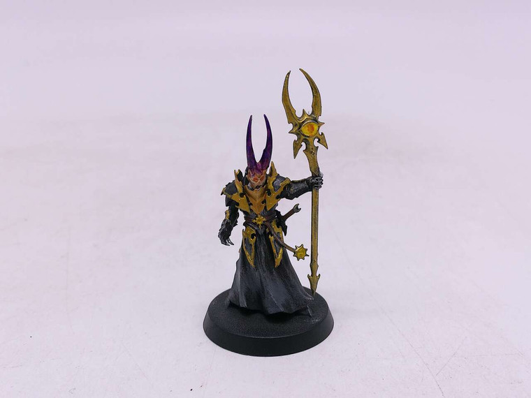 1 x Sorcerer of Chaos (black/gold)