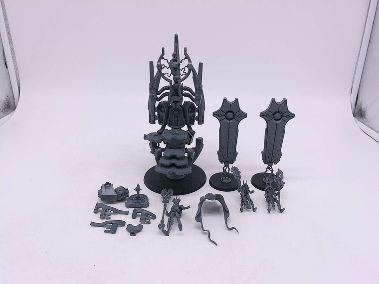 1 x Szarekh, The Silent King (partially assembled)