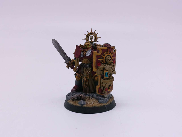 1 x Captain with Relic Shield (red)