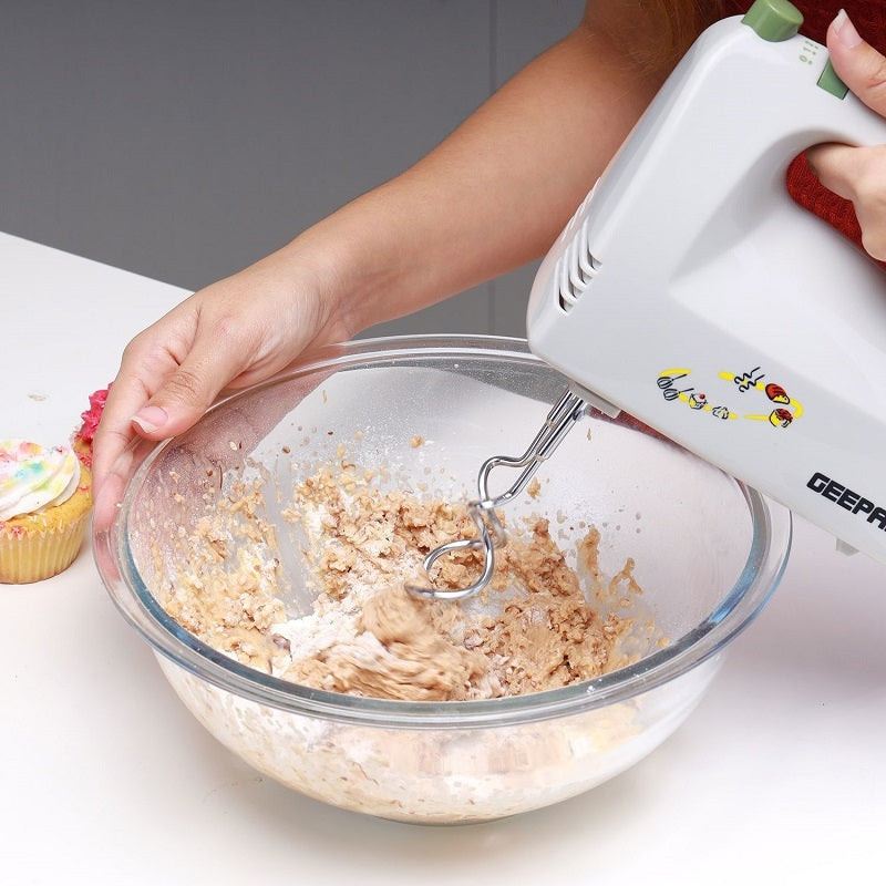Geepas GHM2001 250W Hand Mixer
