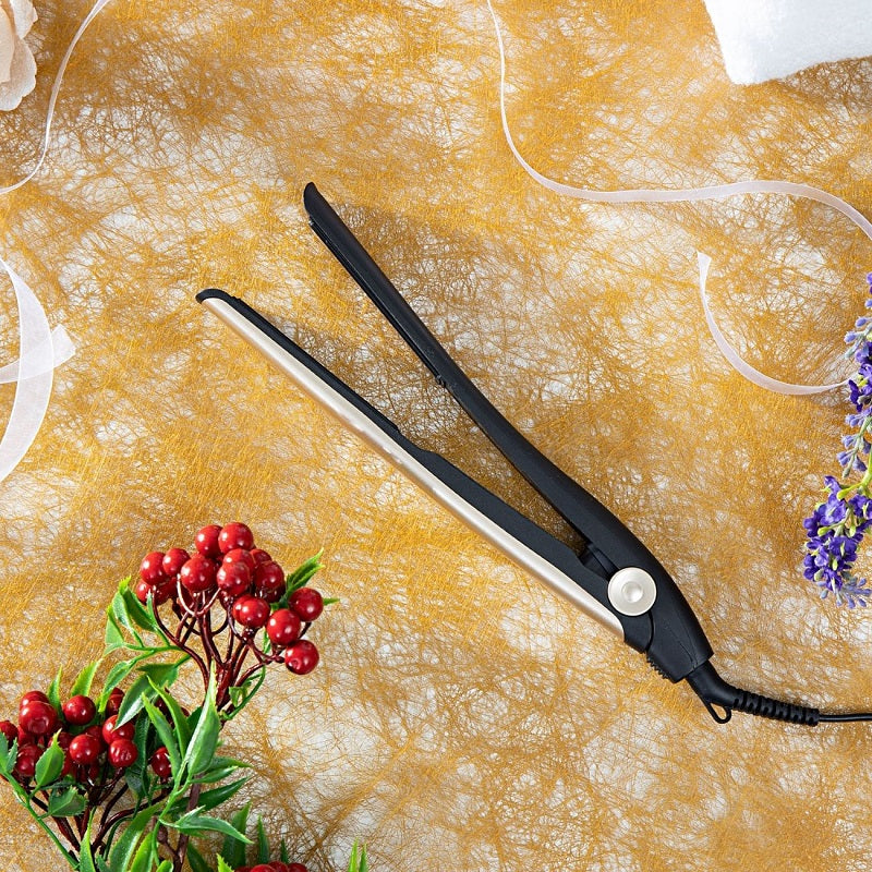 Geepas GHS86016 Easy Style Ceramic Hair Straightener
