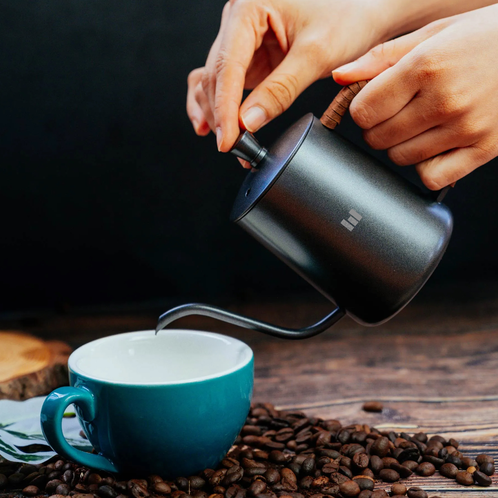 Macnoa MacPour Coffee Pitcher Macnoa MacPour Coffee Pitcher