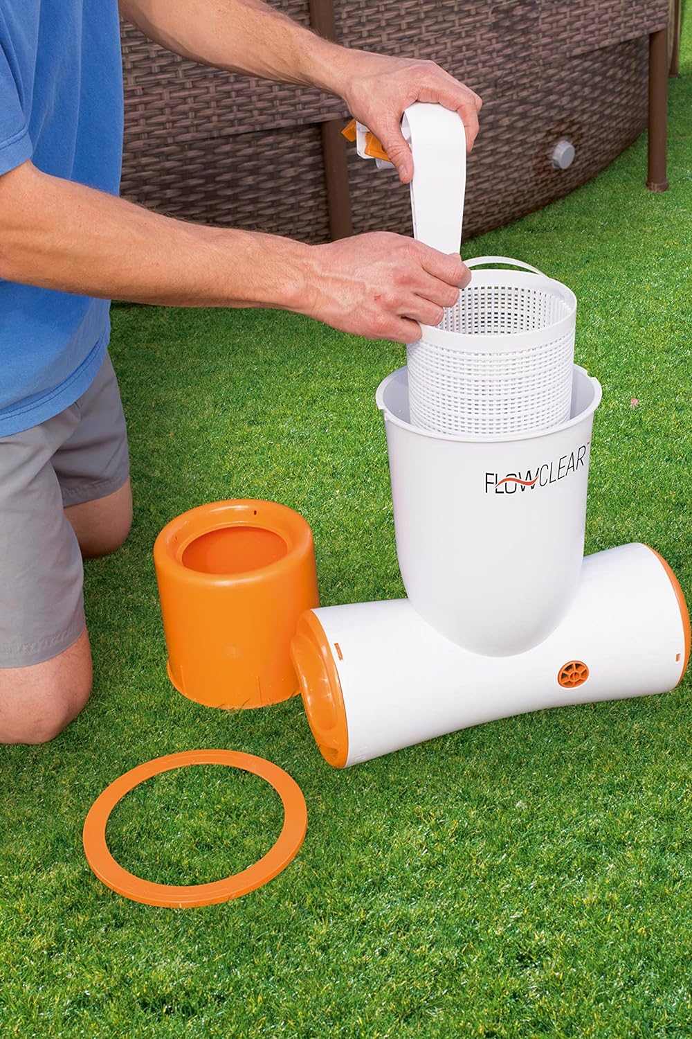 Bestway Flowclear 2574L/680Gal Skimatic Filter Pump