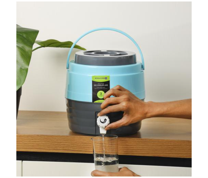 Royalford 5.5Ltr Keep Cold Water Carrier 1X8 Royalford 5.5Ltr Keep Cold Water Carrier 1X8