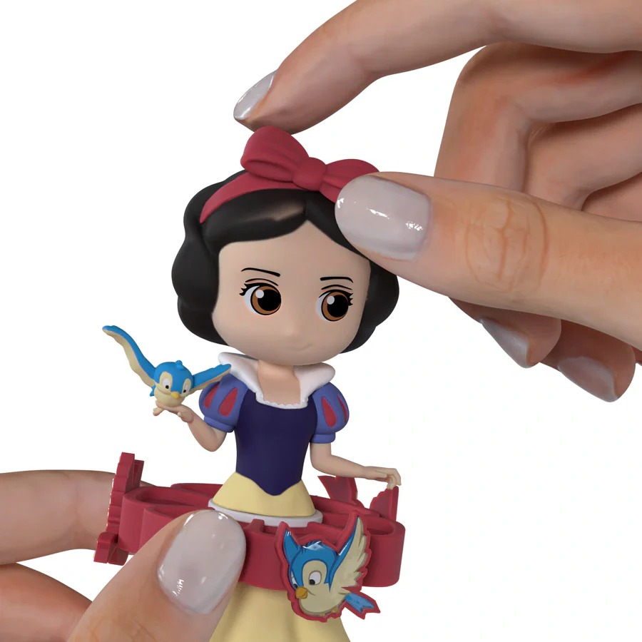 SNOW WHITE FIDGET DOLL W/KEYCHAIN