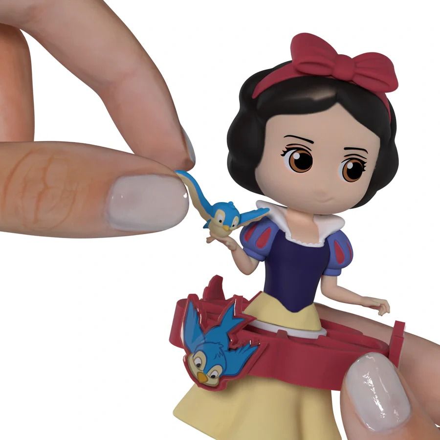 SNOW WHITE FIDGET DOLL W/KEYCHAIN