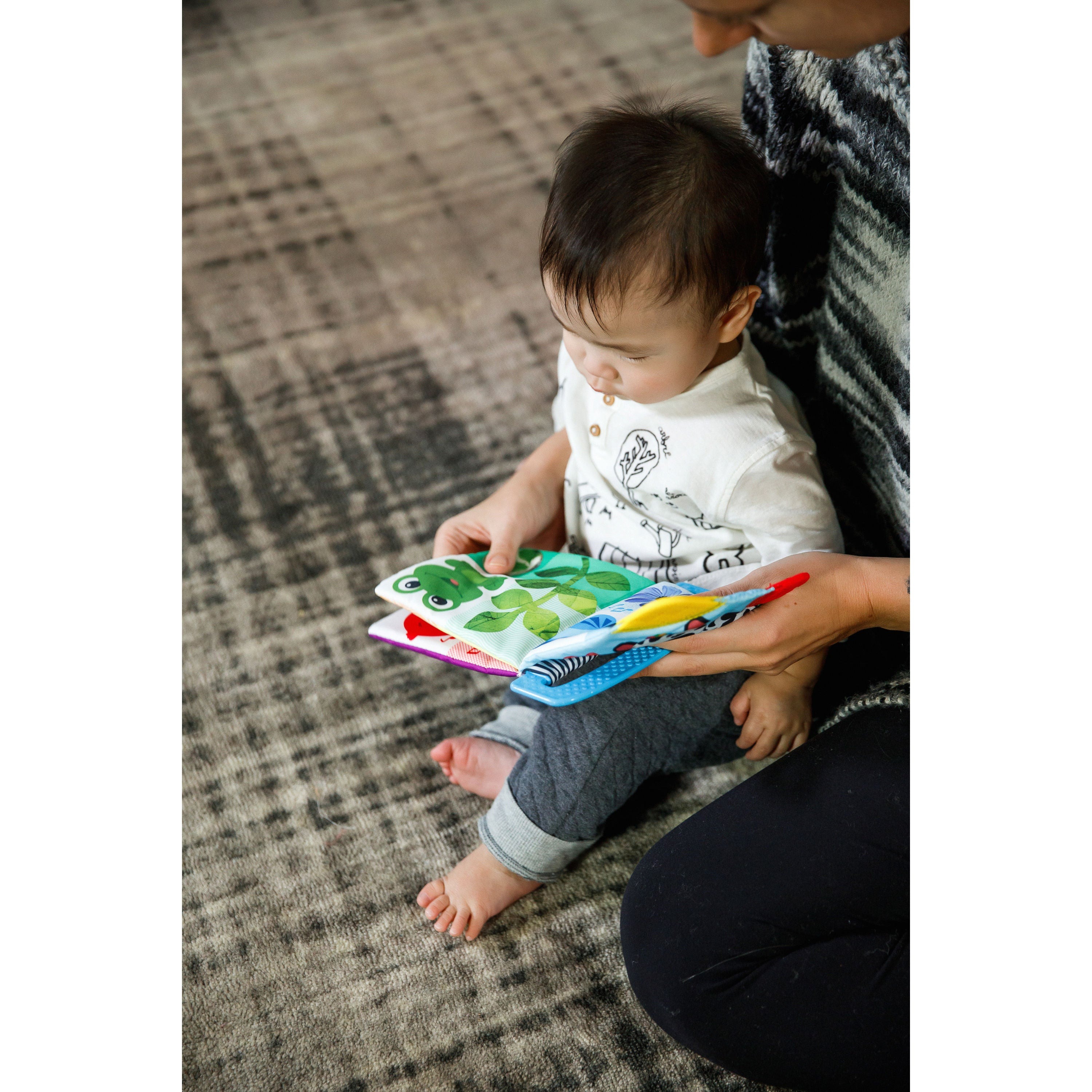 BABY EINSTEIN CURIOUS EXPLORERS TEETHER BOOK
