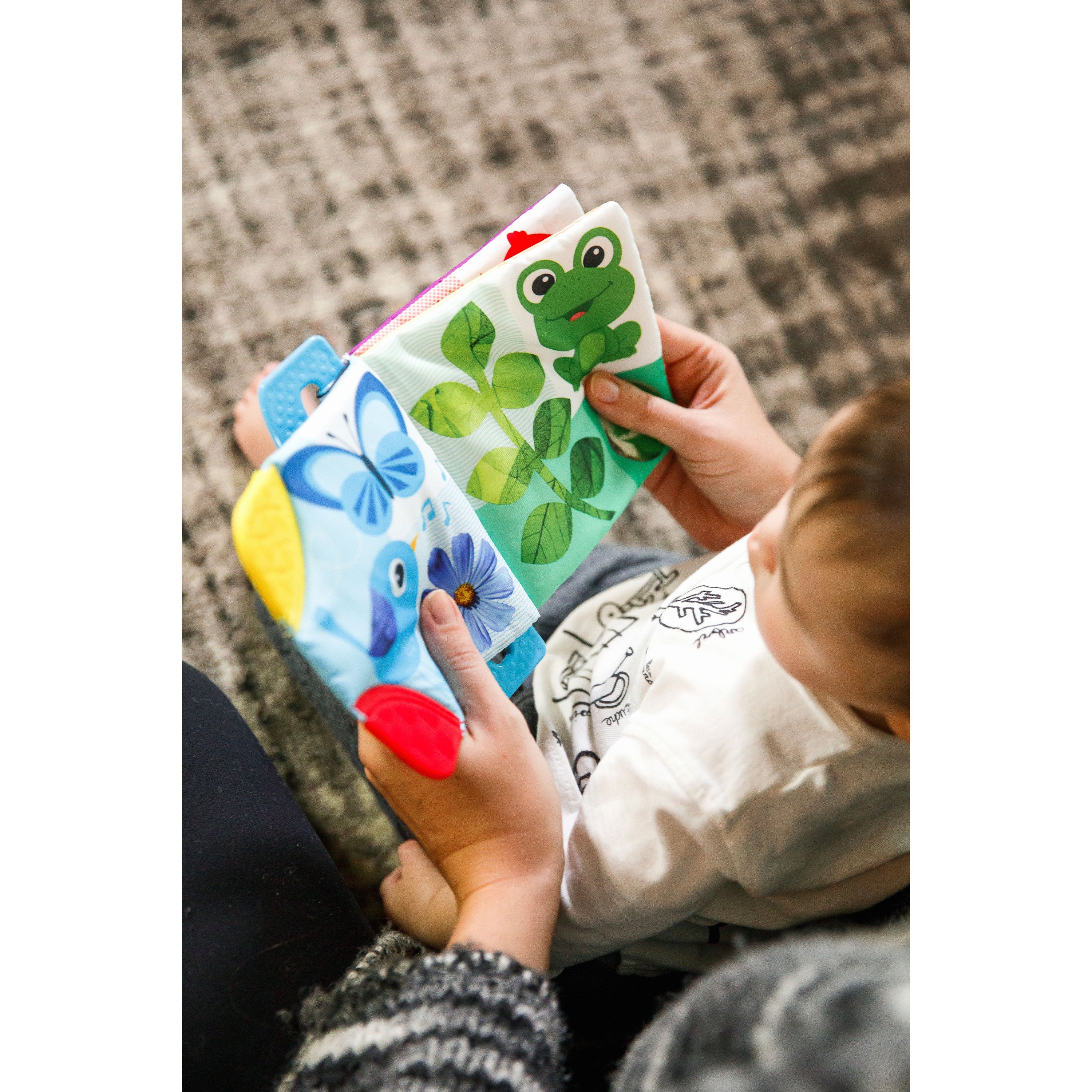 BABY EINSTEIN CURIOUS EXPLORERS TEETHER BOOK