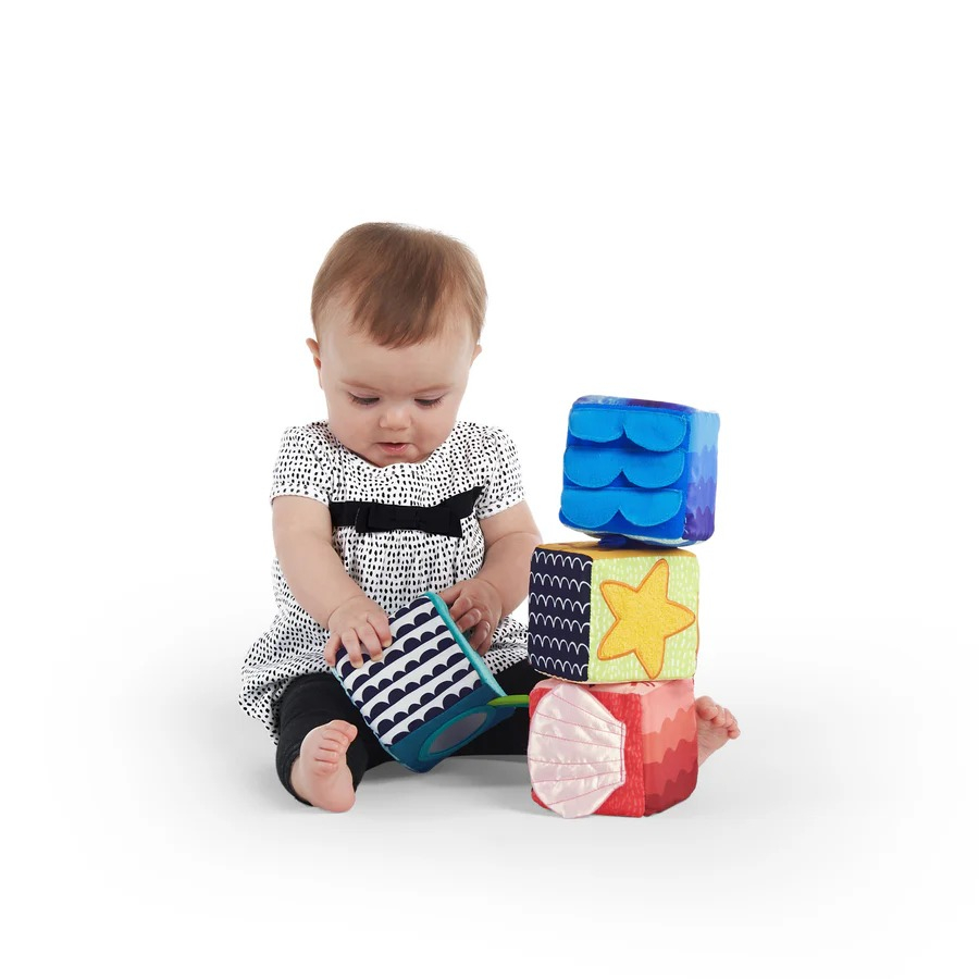 BABY EINSTEIN EXPLORE & DISCOVER SOFT BLOCKS TOYS