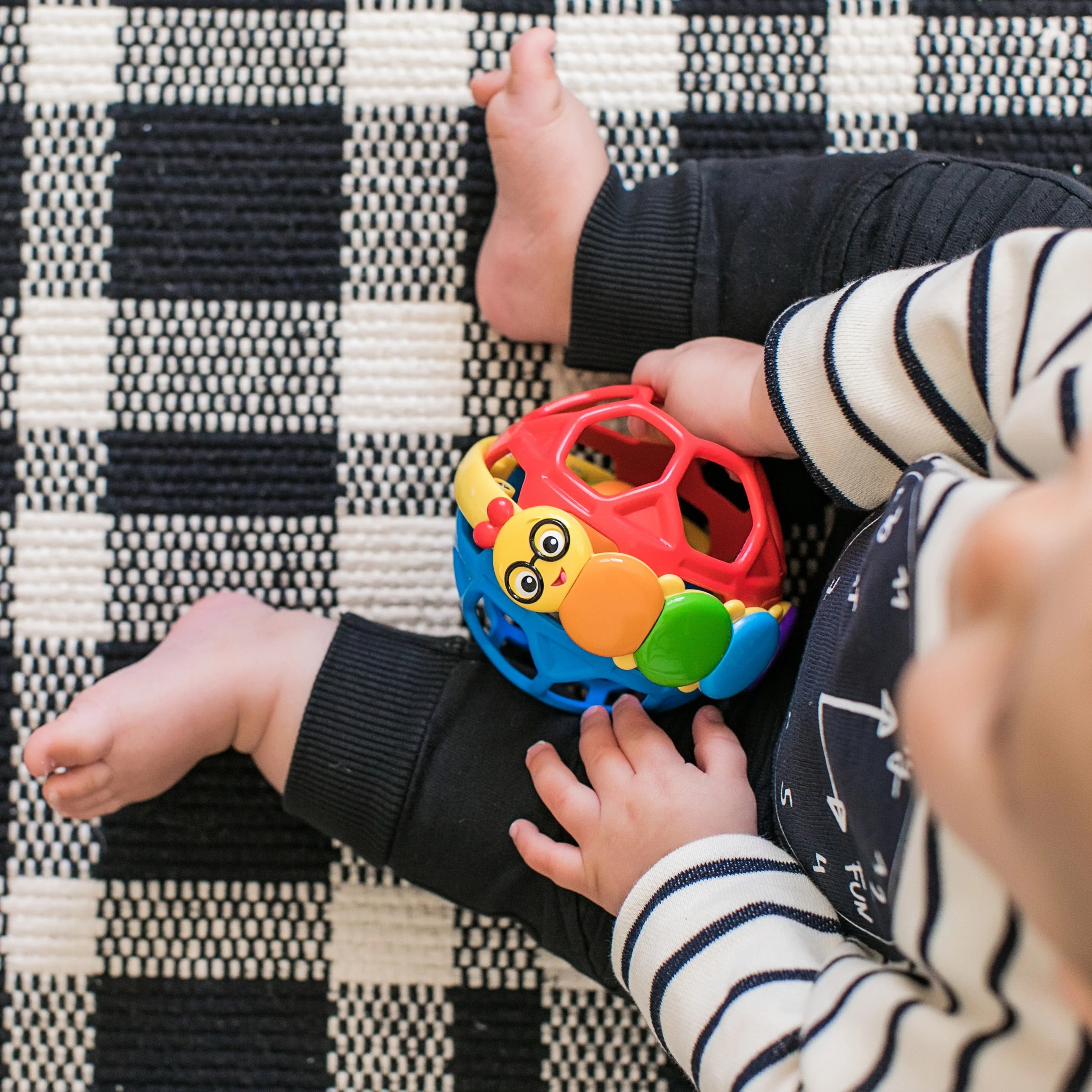 BABY EINSTEIN BENDY BALL RATTLE TOY