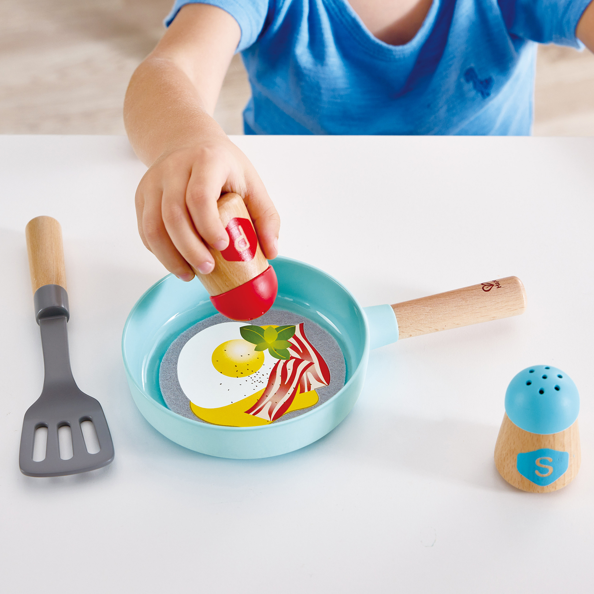 LITTLE CHEF COOKING & SERVE PLAY SET