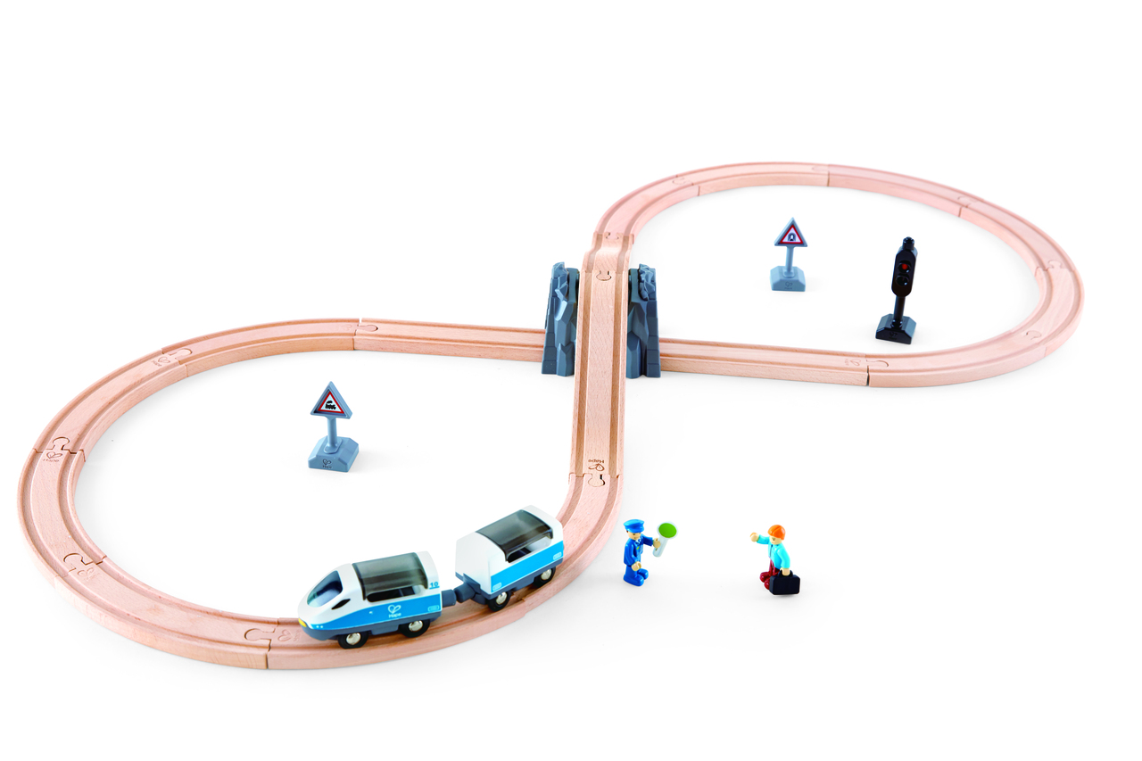 HAPE PASSENGER TRAIN RAILWAY SET
