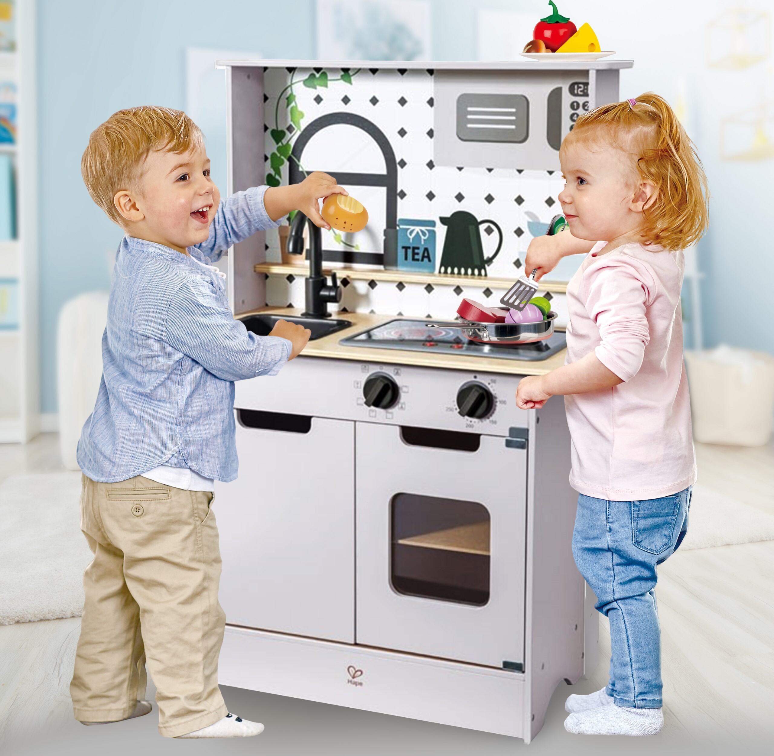 LIGHT & SOUND PLAY KITCHEN