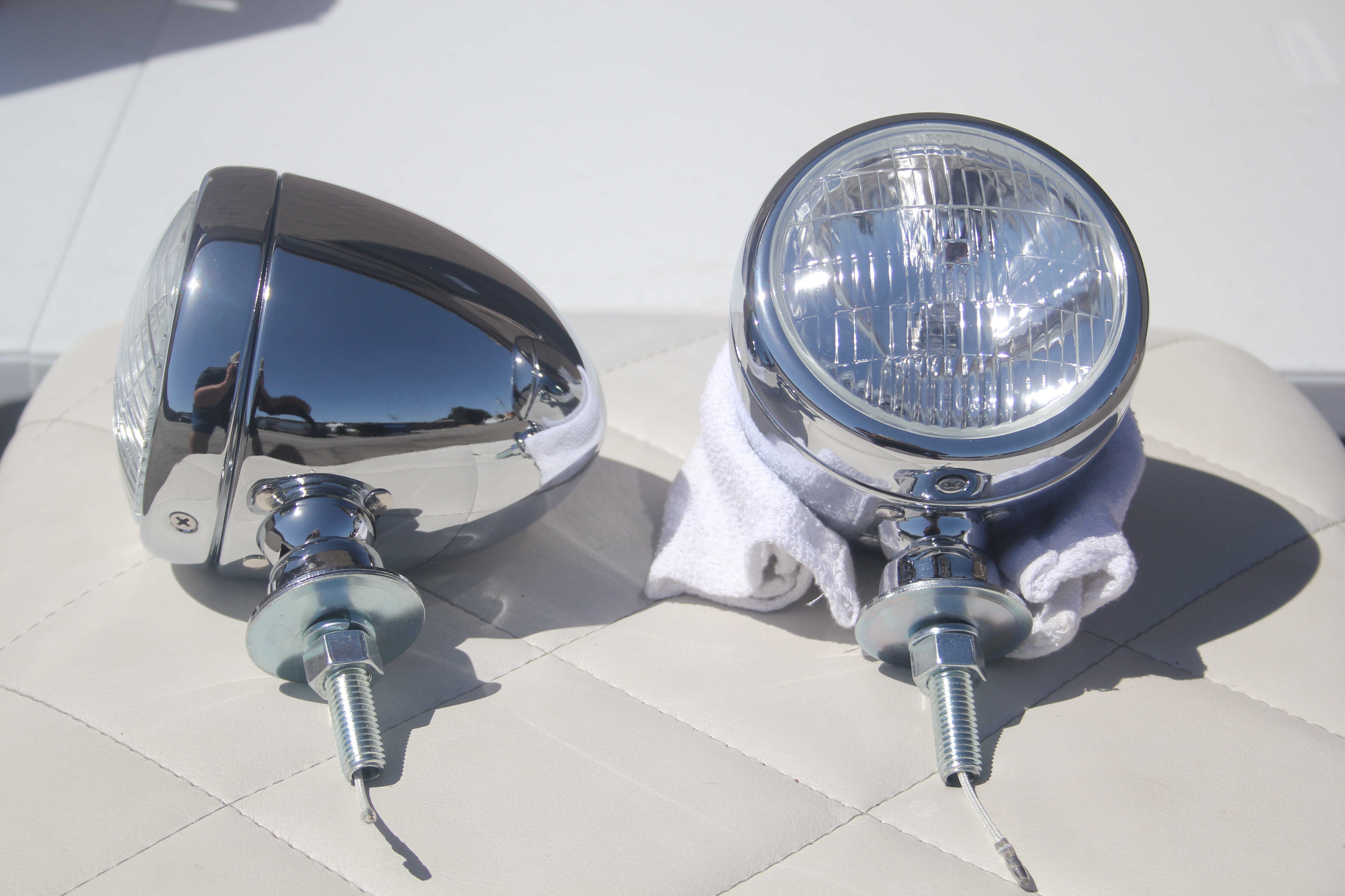 thumbnail interactive-video image 1 of Vintage Amber Fog Lamp – 4.5″ OD – Chrome Housing – 12V – Hot Rod / Classic Car 1 of 5