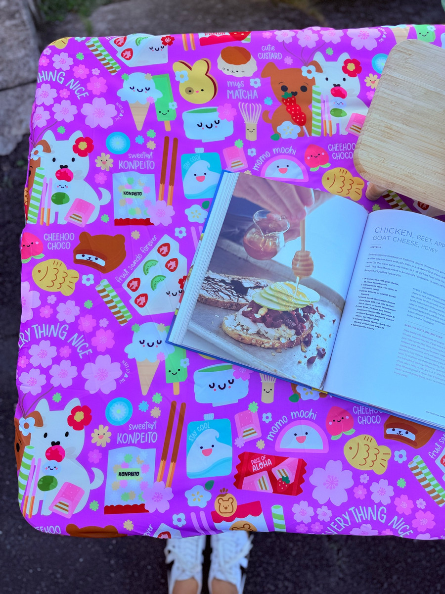 Elastic Tablecloth: Everything Nice Lavender