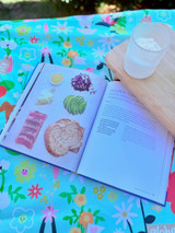 Elastic Tablecloth: In Full Bloom Lt. Green